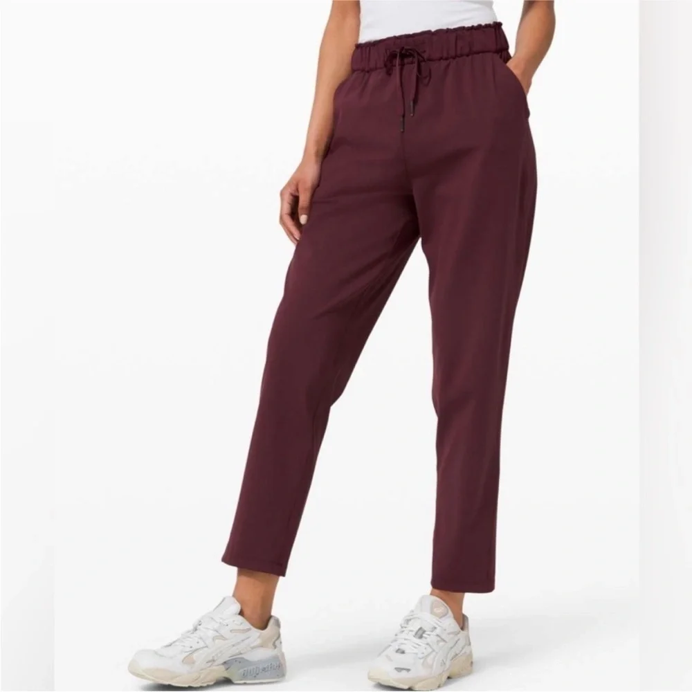 Lululemon Keep Moving Pants Cassis Burgundy Size 6 High Rise Tapered Lightweight